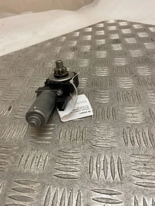 Sitzmotor Volvo XC90 OEM C37013101 - Gebraucht image 7