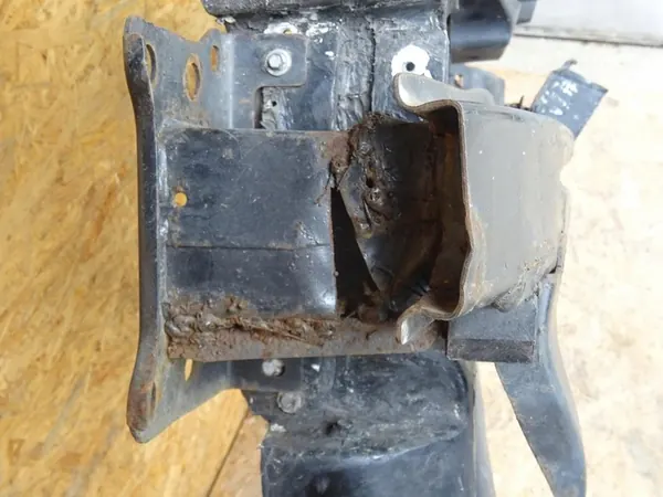 SCIROCCO III Etupuskuri Vahvistus 1K8807109 image 8