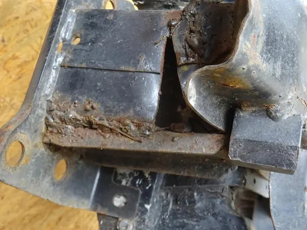 SCIROCCO III Etupuskuri Vahvistus 1K8807109 image 9