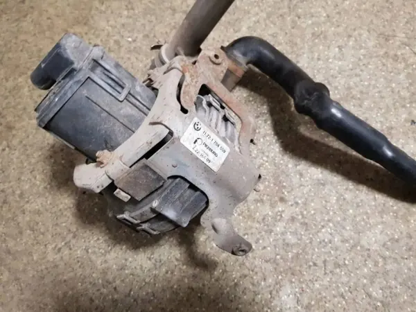 Bränslepump OEM 1742135 för BMW 7 E38 2.8L 1999 image 4