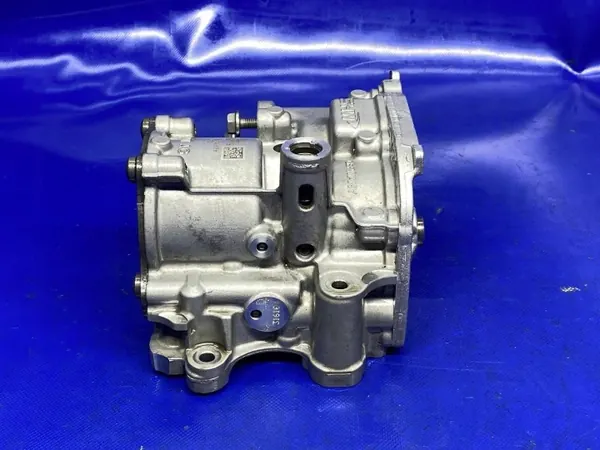 Pompe à huile OEM 04L145208H pour VW Passat B8 2.0 TDI image 6