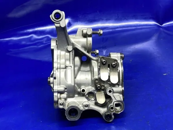 Pompe à huile OEM 04L145208H pour VW Passat B8 2.0 TDI image 8