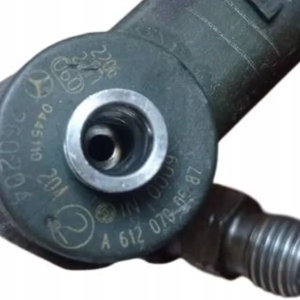 Mercedes-Benz Bränsleinsprutare A6120700587 image 4