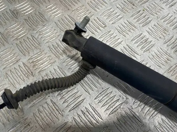 OEM 4887654 Rechter Heckklappenstütze für BMW X6 E71/E72 image 3