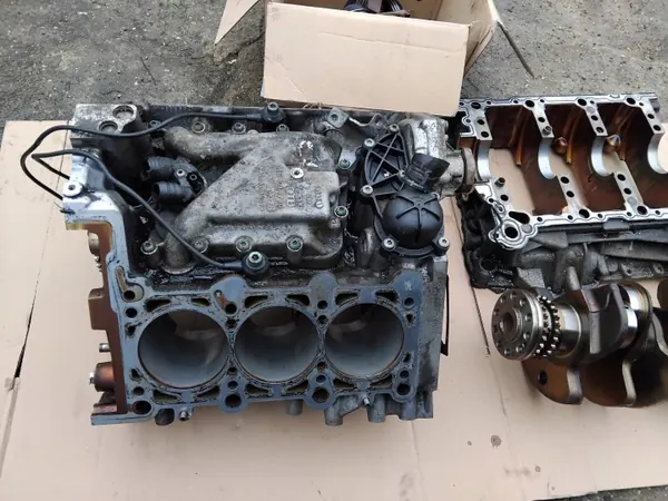 Gebrauchter Motorblock Audi A6 C6 3.2 FSI - Audi OE image 3