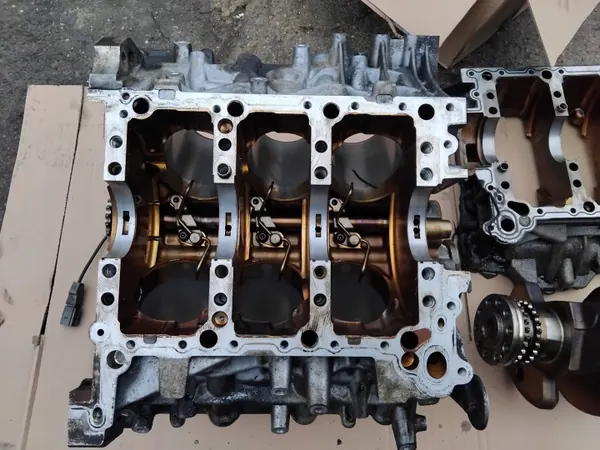 Gebrauchter Motorblock Audi A6 C6 3.2 FSI - Audi OE image 4