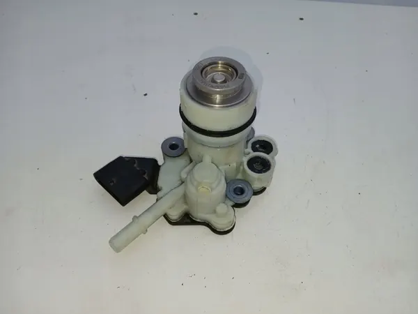 Pompe AdBlue VW T6 Bosch F01C250168 image 1