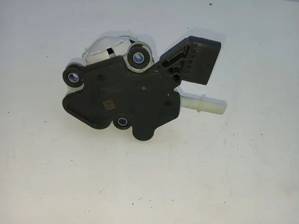 Pompe AdBlue VW T6 Bosch F01C250168 image 4