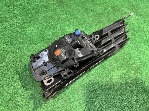 AUDI A3 8V5 SEDÁN REJILLA PARACHOQUES DELANTERA IZQUIERDA 8V5807681A image 7