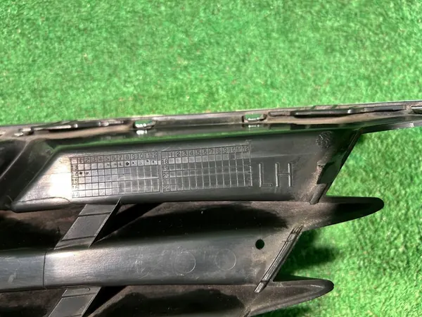 AUDI A3 8V5 SEDÁN REJILLA PARACHOQUES DELANTERA IZQUIERDA 8V5807681A image 9