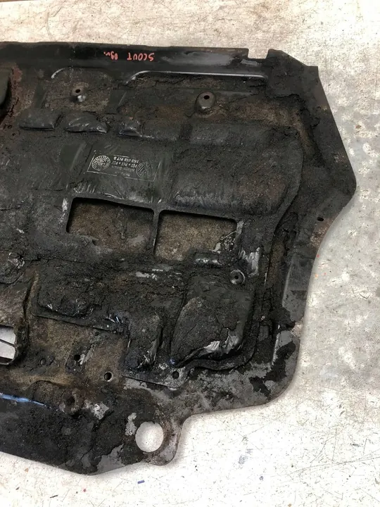 Motoröverdrag Skoda Octavia II Scout 1K0018930J image 5