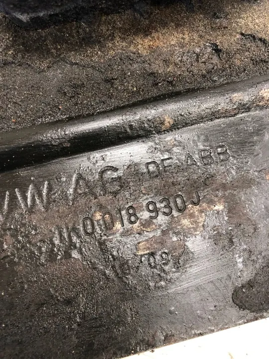 Motoröverdrag Skoda Octavia II Scout 1K0018930J image 7