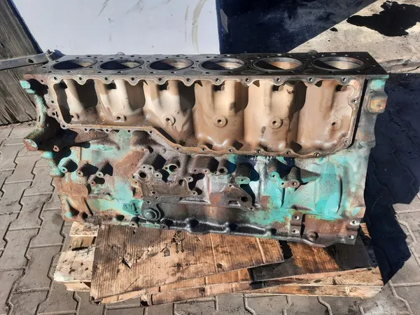 Moottorilohko Volvo FH 4 D13K image 2