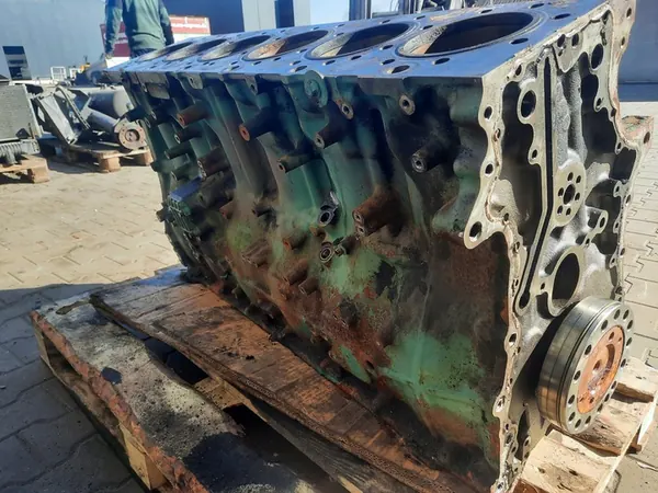 Moottorilohko Volvo FH 4 D13K image 4