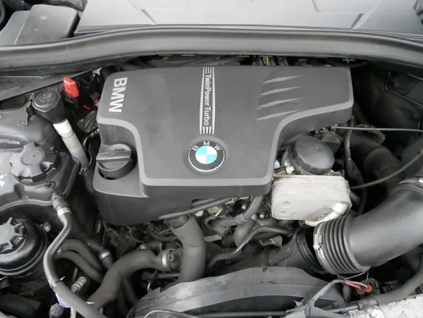 Motor BMW N20B20A 2475061 - Completo usado image 2