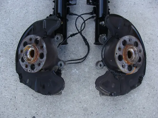 Vänster styrled stötdämpare Mercedes E-Klass W212 image 2