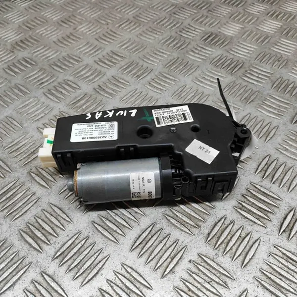 Schiebedachmotor OEM A2059013212 für Mercedes-Benz E Coupé image 3