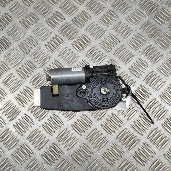 Schiebedachmotor OEM A2059013212 für Mercedes-Benz E Coupé image 5