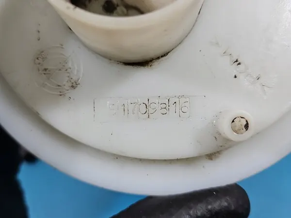 Bomba de combustível Fiat Punto II 1.2 8V 4 pinos OEM 51709816 image 6