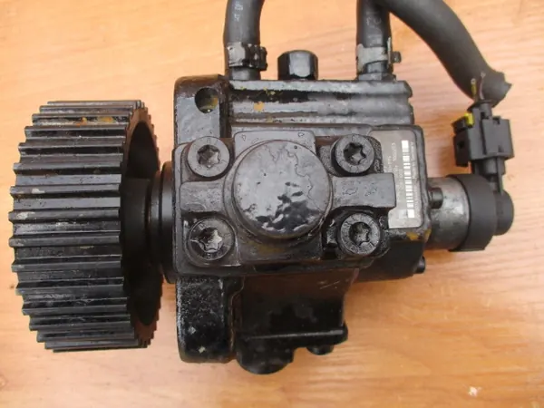 Brandstofinjectiepomp Opel Insignia Astra J 2.0 CDTI 0445010193 image 8