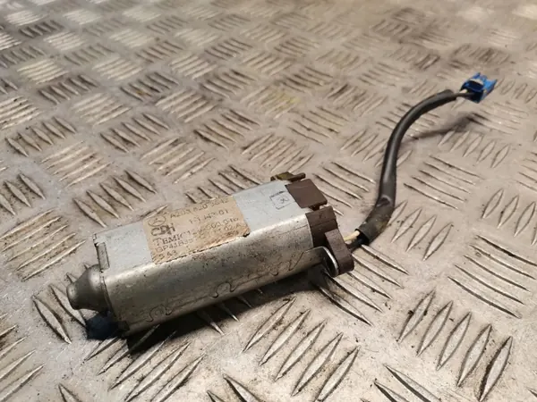 Motor Asiento Mercedes OEM 2038203642 - Usado image 2