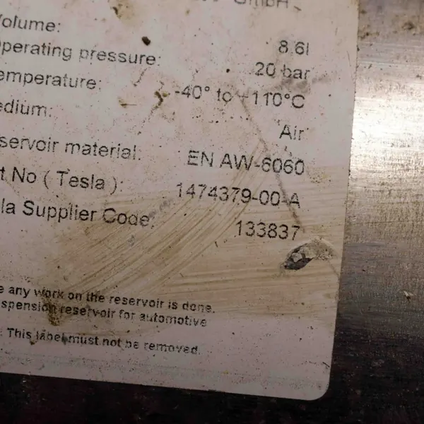 Tesla X RAVEN Ilmasäiliö OEM 1474379-00-A image 6
