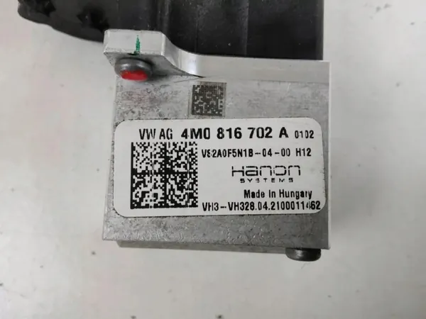 Válvula de calefacción Porsche Taycan OEM 4M0816702A image 4