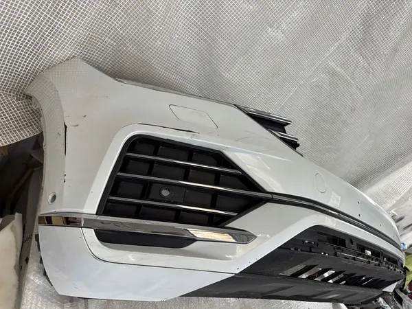 Paraurti anteriore VW Touareg image 3