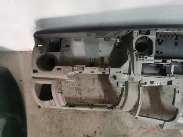 OEM DESKA ROZDZIELCZA KONSOLA Renault Master II 03-09 image 3