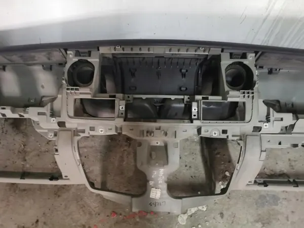 OEM DESKA ROZDZIELCZA KONSOLA Renault Master II 03-09 image 4