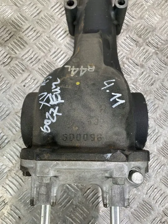 Subaru R44L Bakre differential - Begagnad OEM-del image 5
