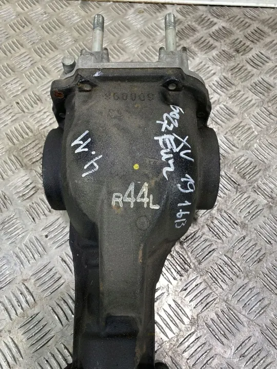 Subaru R44L Bakre differential - Begagnad OEM-del image 6