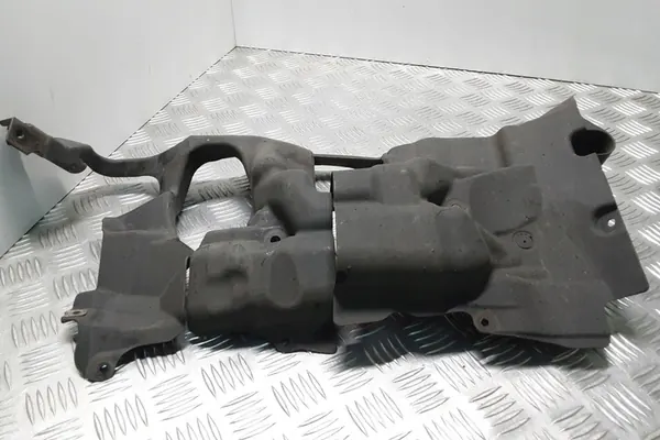 Underkörningsskydd BMW 5 (F10) 3.0L Diesel 2014 image 2