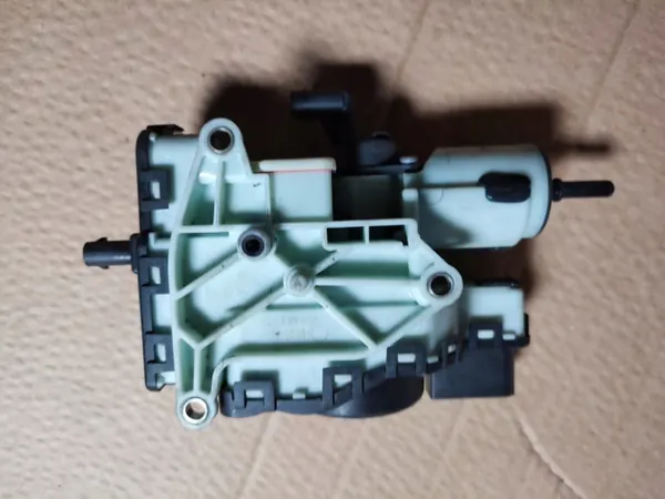 Volkswagen Crafter AdBlue-pumppu OEM 1928499093 image 3