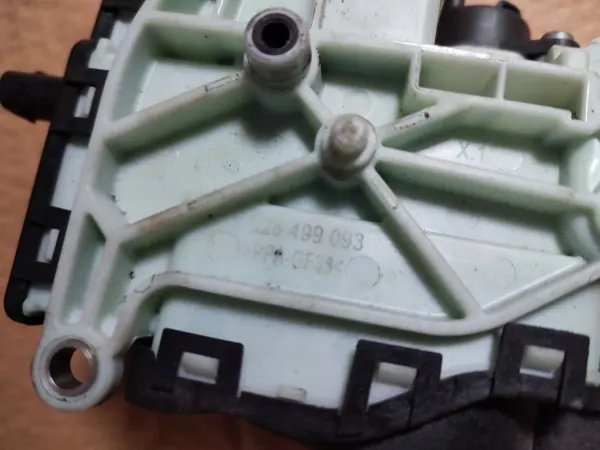 Volkswagen Crafter AdBlue-pumppu OEM 1928499093 image 4
