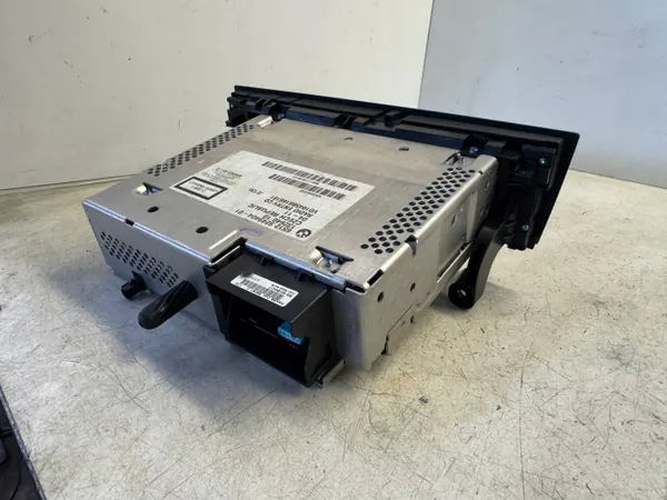 BMW 1 E87 Radio CD OEM 9249404 - Gebruikt image 8