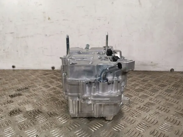 Honda CR-V Omvormer OEM 1530146635 - Gebruikt image 4