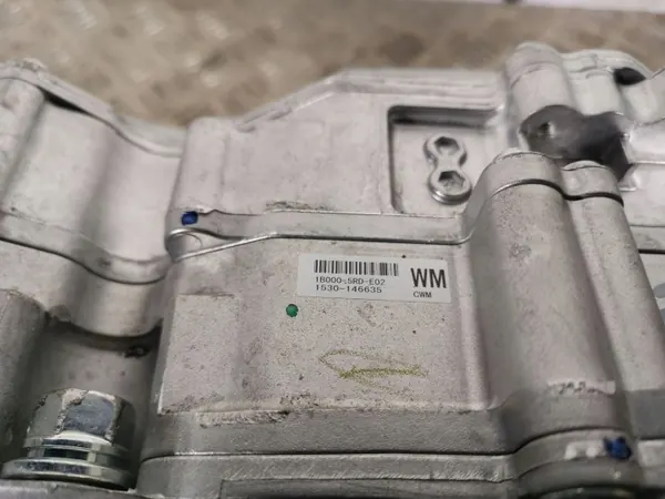 Honda CR-V Omvormer OEM 1530146635 - Gebruikt image 8