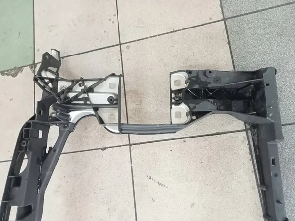 Para-choque dianteiro Venus LTD 8K5807067AGRU image 3