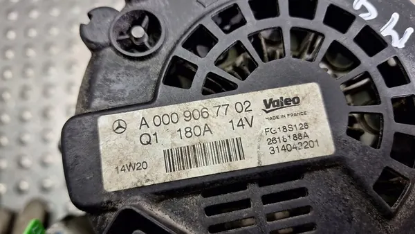 Alternaattori Mercedes W212 2.2 CDI A0009067900 image 6