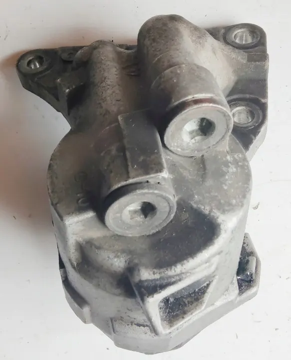 Carcaça filtro óleo OEM 1132JNWDBCSDHEJd - Usado image 3