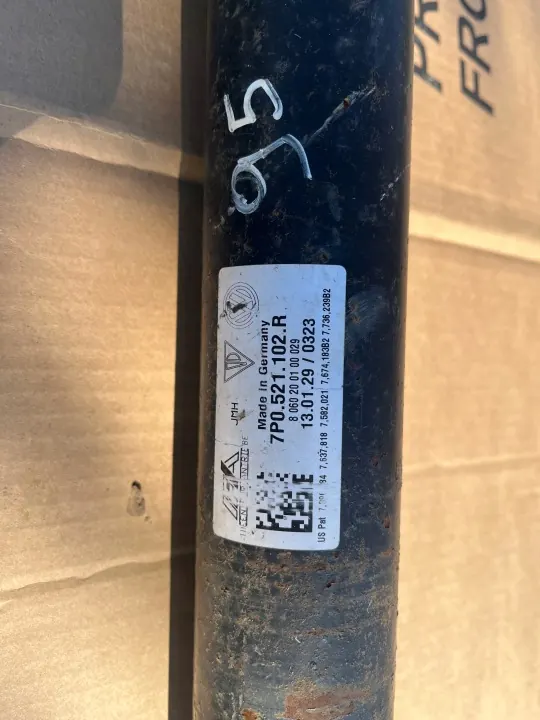 Drivaxel OEM 7P0521102R för Porsche Cayenne image 3