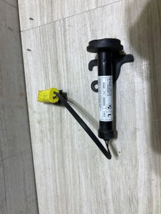 Amortisseur de capot BMW X2 F39 OEM 7300582 image 2