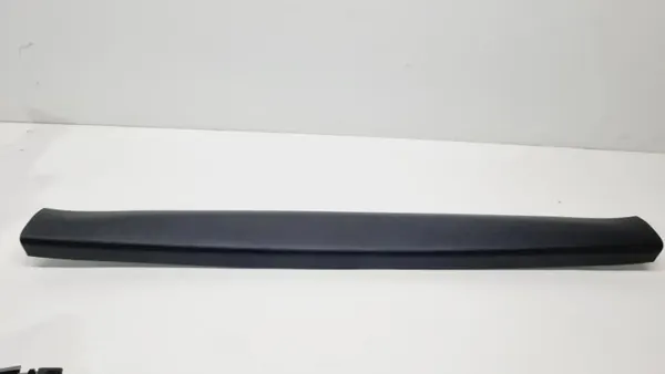 Kia Sorenton takaluukun verhoilu OEM 81760C5000 Käytetty image 2