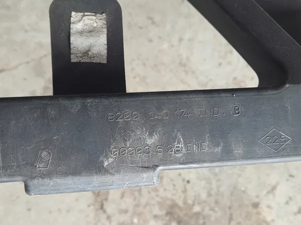 SCENIC II 03-06 Frontträger 8200140174 image 6