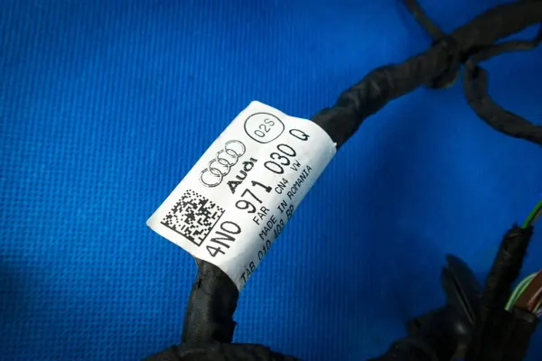 Audi dörr elkabel OEM 4N0971030Q - Begagnad image 4