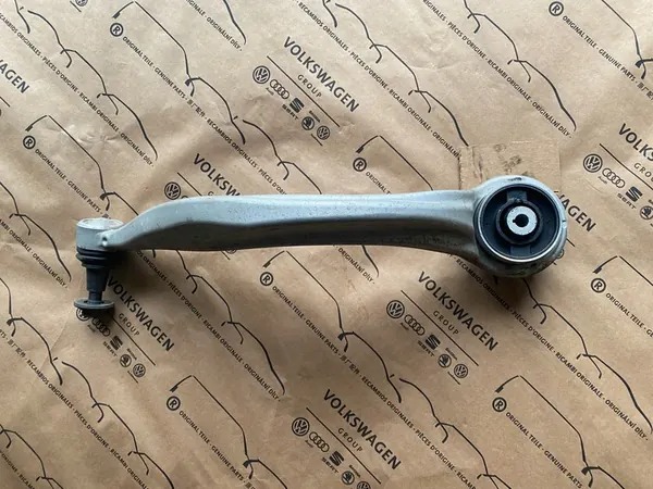 AUDI A8 Braccio di Controllo Inferiore Sinistro 4H0407693G image 5