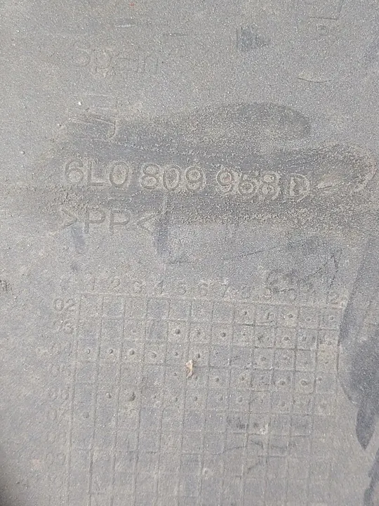 SEAT IBIZA 6L 02- Front Right Wheel Arch 6L0809958D image 2