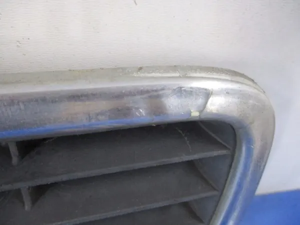 AUDI 80 B4 Grille Écusson 8G0853651G Original image 10