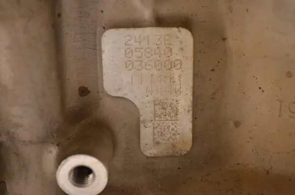 Bloque motor Dodge OEM 68225979AA - Usado image 7